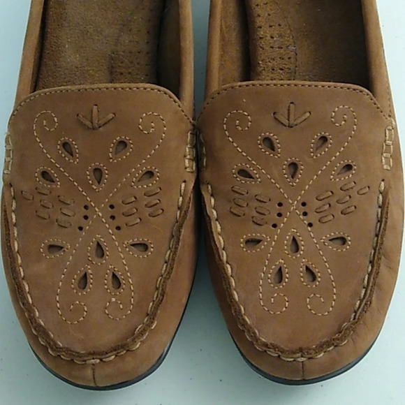 I LOVE COMFORT GENUINE SUEDE, LOW, BLOCK HEEL PADDED INSOLE - Picture 6 of 10